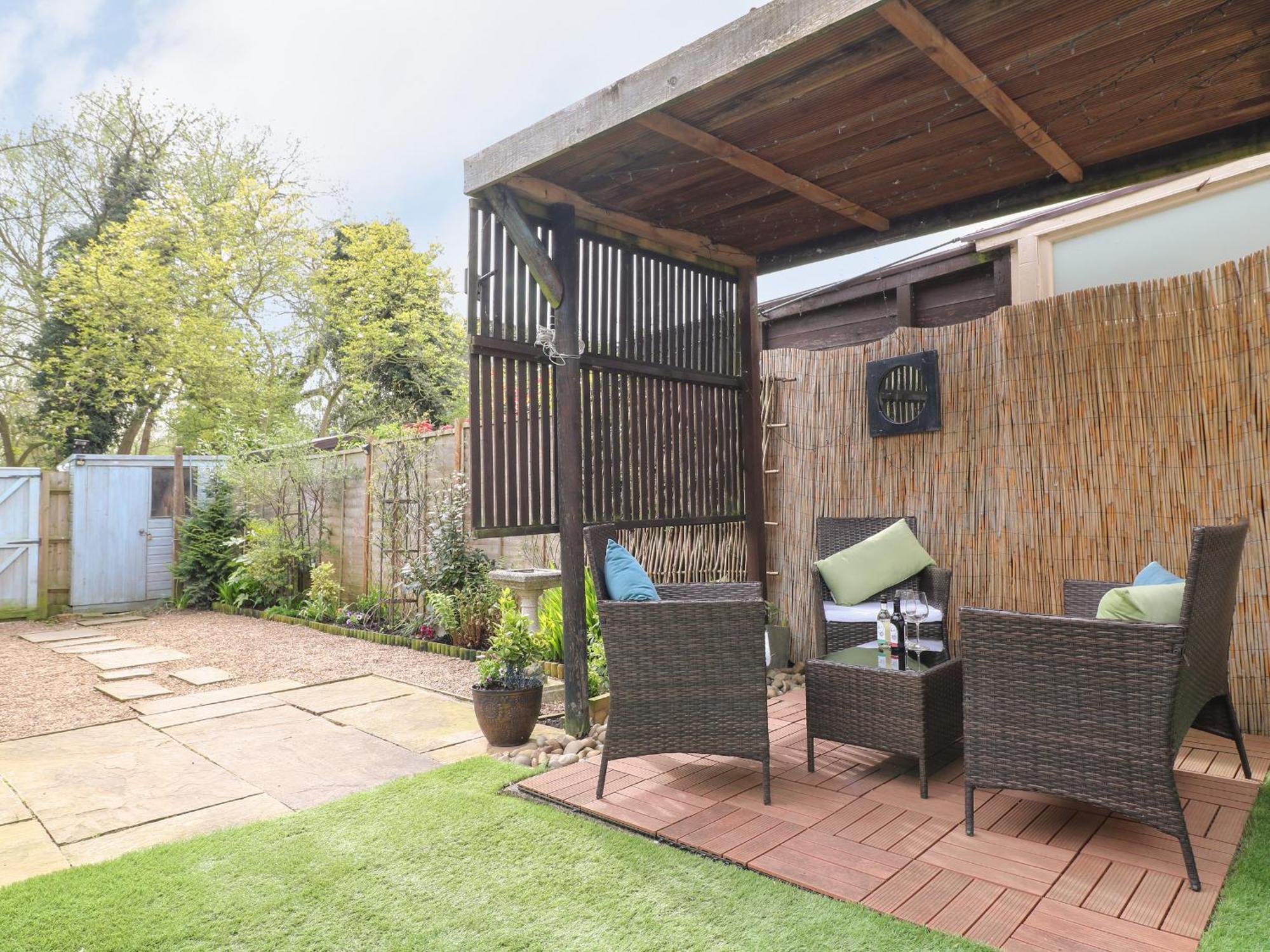 Periwinkle * Loughborough